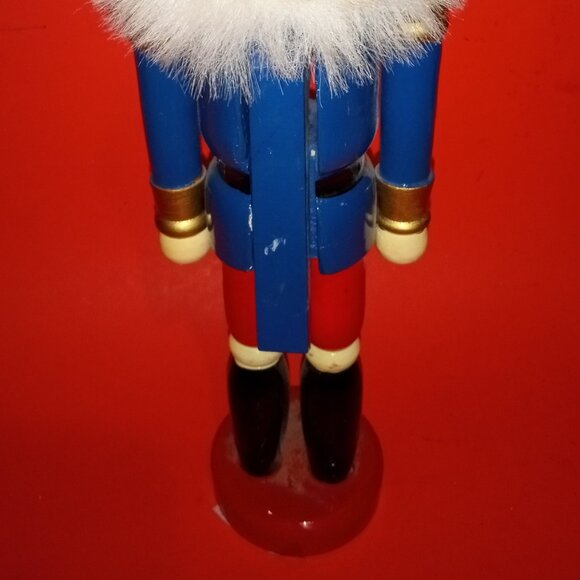 LOT OF 2 COLORFUL VINTAGE WOODEN CHRISTMAS KINGS NUTCRACKERS - Picture 13 of 13